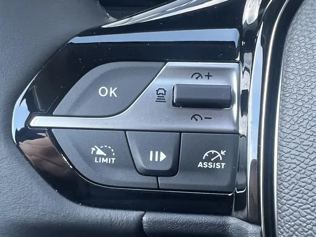 
								Peugeot e-308 EV SW 54kWh 156pk Allure | Navigatie | Cruise Control | Camera | Apple Carplay | Android Auto | vol									