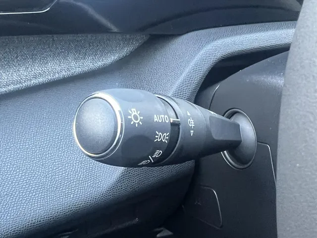 
								Peugeot e-308 EV SW 54kWh 156pk Allure | Navigatie | Cruise Control | Camera | Apple Carplay | Android Auto | vol									