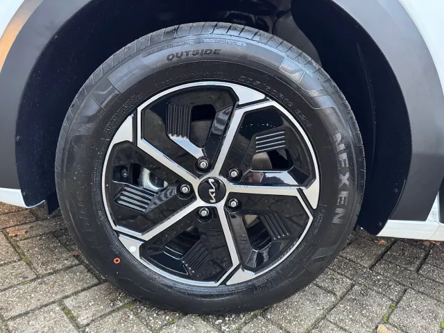 
Kia Niro 1.6 GDi Hybrid 141pk DCT6 ComfortLine | Adaptive Cruise Control | Camera | Navigatie | vol									