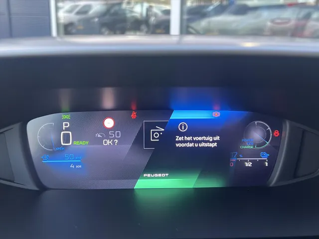 
								Peugeot e-308 EV SW 54kWh 156pk Allure | Navigatie | Cruise Control | Camera | Apple Carplay | Android Auto | vol									