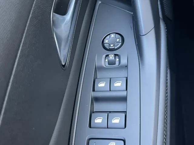 
								Peugeot e-308 EV SW 54kWh 156pk Allure | Navigatie | Cruise Control | Camera | Apple Carplay | Android Auto | vol									