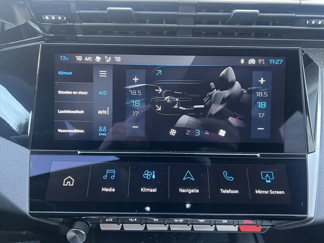
								Peugeot e-308 EV SW 54kWh 156pk Allure | Navigatie | Cruise Control | Camera | Apple Carplay | Android Auto | vol									
