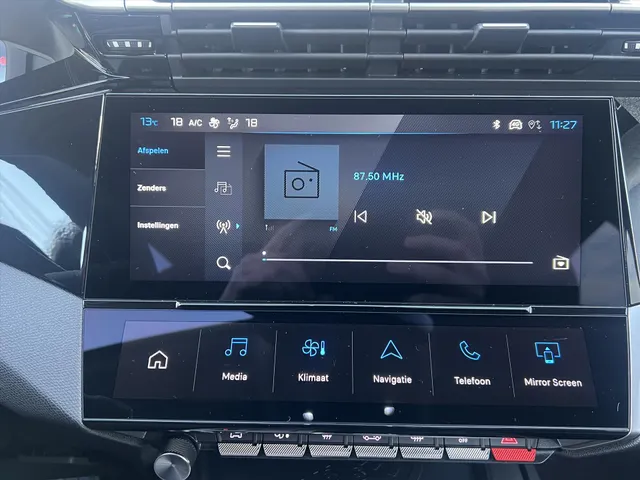 
								Peugeot e-308 EV SW 54kWh 156pk Allure | Navigatie | Cruise Control | Camera | Apple Carplay | Android Auto | vol									
