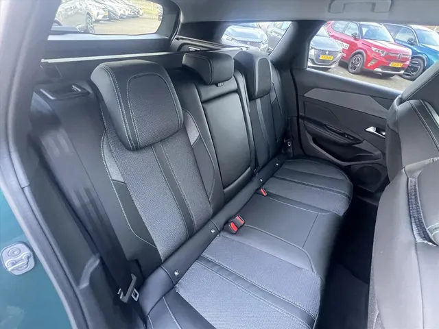 
								Peugeot e-308 EV SW 54kWh 156pk Allure | Navigatie | Cruise Control | Camera | Apple Carplay | Android Auto | vol									