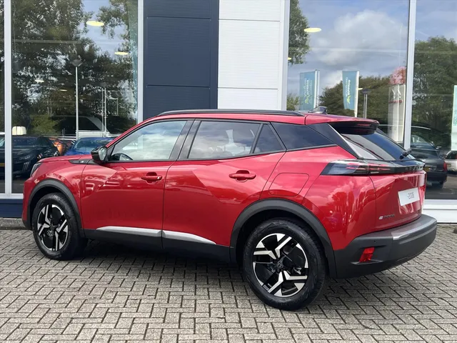 
								Peugeot e-2008 EV 54kWh 156pk Allure | Apple CarPlay | Android Auto | Parkeersensoren | Pack Drive Assist Plus | vol									