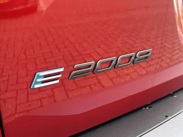 
								Peugeot e-2008 EV 54kWh 156pk Allure | Apple CarPlay | Android Auto | Parkeersensoren | Pack Drive Assist Plus | vol									