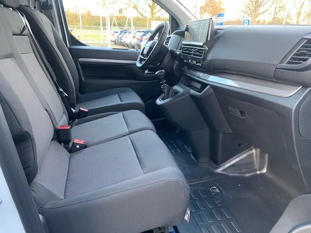 
Peugeot Expert GB Lang 2.0HDi 145pk 3-zits | Navigatie | Climate control | Trekhaak 2500kg | Cruise control | Laadruimte ombouw | Parkeer camera vol									