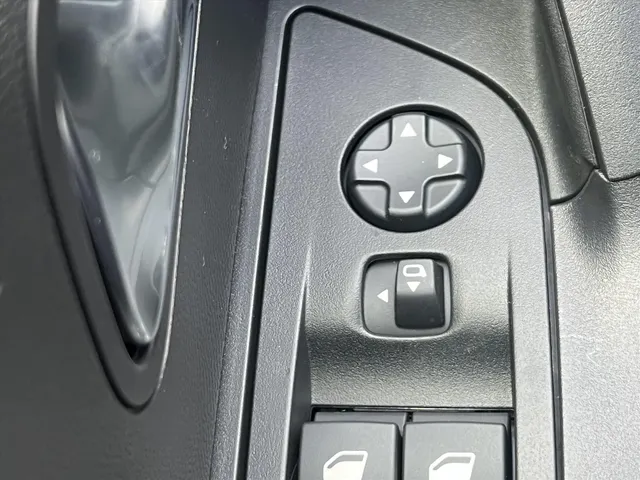 
								Peugeot e-2008 EV 54kWh 156pk Allure | Apple CarPlay | Android Auto | Parkeersensoren | Pack Drive Assist Plus | vol									