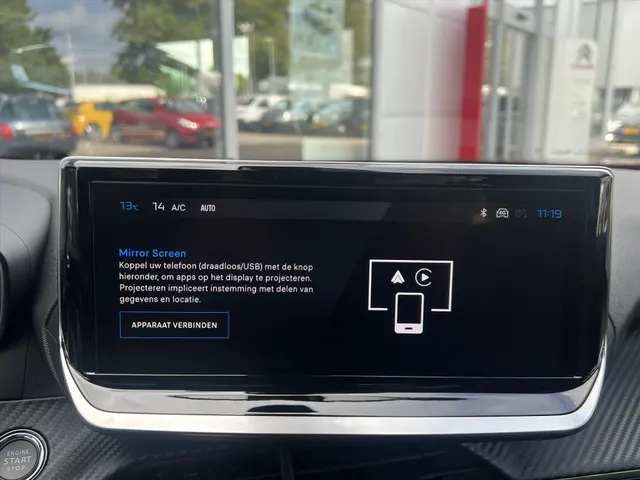 
								Peugeot e-2008 EV 54kWh 156pk Allure | Apple CarPlay | Android Auto | Parkeersensoren | Pack Drive Assist Plus | vol									