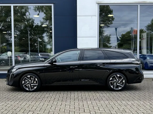 
Peugeot 308 Sw 1.6 HYbrid PHEV 180pk e-EAT8 Allure | Navigatie | Cruise controle | Apple Carplay | parkeercamera achter en voor | Dodehoekbewaking | vol									