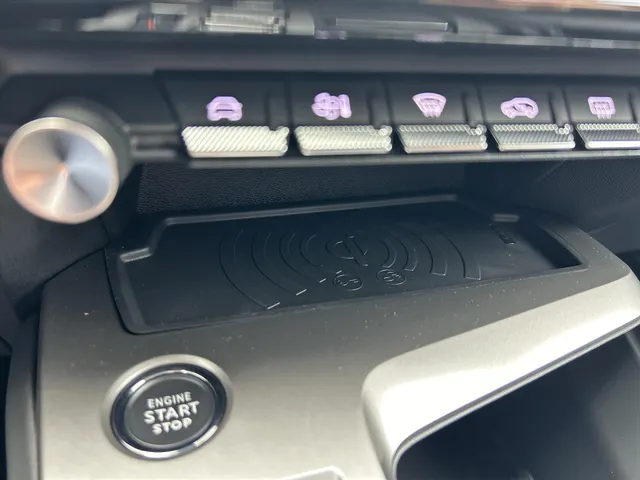 
Peugeot 308 Sw 1.6 HYbrid PHEV 180pk e-EAT8 Allure | Navigatie | Cruise controle | Apple Carplay | parkeercamera achter en voor | Dodehoekbewaking | vol									