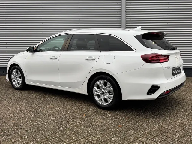
Kia Ceed Sportswagon Sw 1.0 T-GDi 100pk DynamicPlusLine | Stoel/Stuurwielverwarming | Elektrische achterklep | Navigatie | Climate Control | vol									