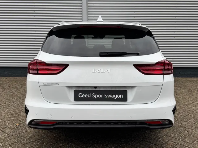 
Kia Ceed Sportswagon Sw 1.0 T-GDi 100pk DynamicPlusLine | Stoel/Stuurwielverwarming | Elektrische achterklep | Navigatie | Climate Control | vol									