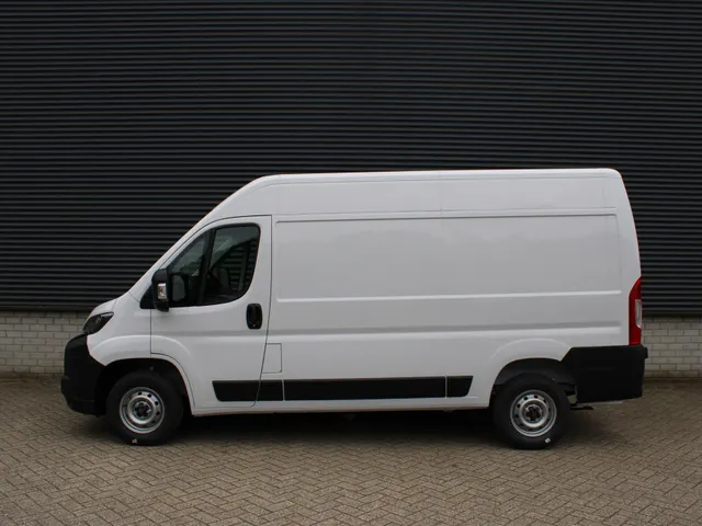 
								Peugeot Boxer GB 2.2 140PK BlueHDi L2H2 35 | Navigatie | Apple Carplay & Android Auto | DAB+ | Airconditioning | Cruise control | Trekhaak | Parkeer camera vol									