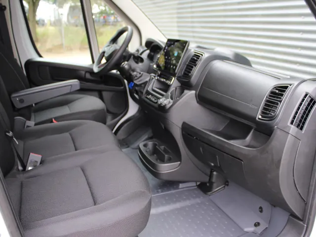 
								Peugeot Boxer GB 2.2 140PK BlueHDi L2H2 35 | Navigatie | Apple Carplay & Android Auto | DAB+ | Airconditioning | Cruise control | Trekhaak | Parkeer camera vol									