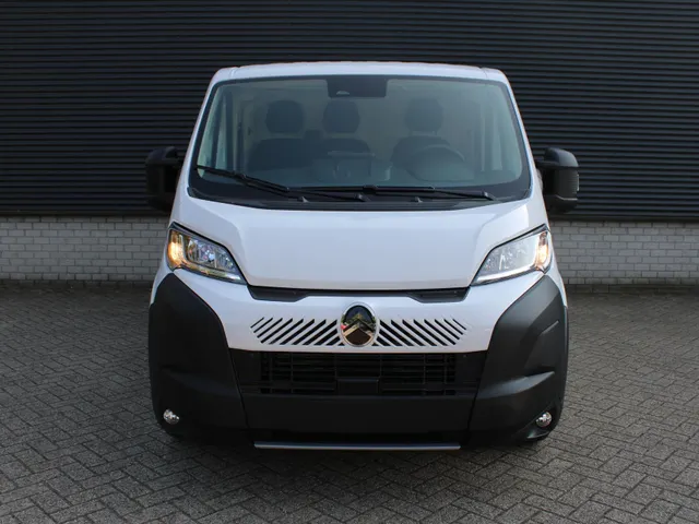 
Citroën Jumper GB 2.2 BlueHDi 140pk L2H1 Automaat | 3 Zits! | Navigatie | Trekhaak | Camera | vol									