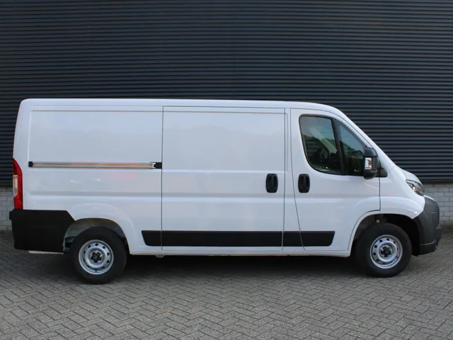 
Citroën Jumper GB 2.2 BlueHDi 140pk L2H1 Automaat | 3 Zits! | Navigatie | Trekhaak | Camera | vol									