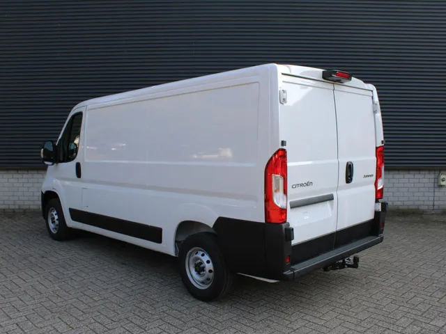 
Citroën Jumper GB 2.2 BlueHDi 140pk L2H1 Automaat | 3 Zits! | Navigatie | Trekhaak | Camera | vol									