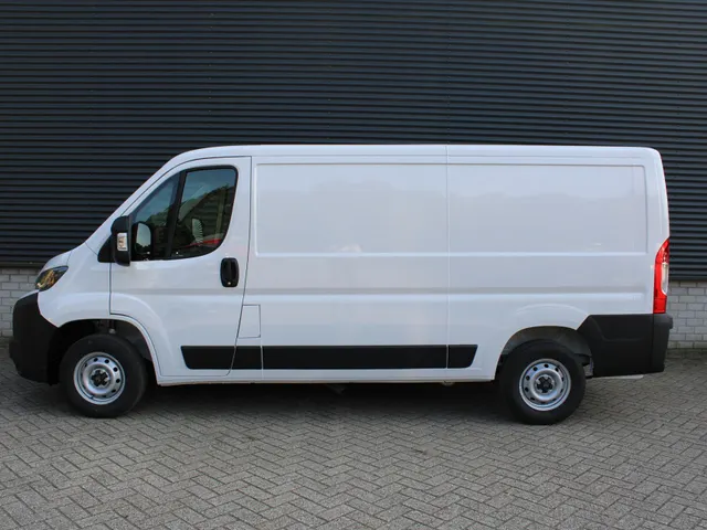 
Citroën Jumper GB 2.2 BlueHDi 140pk L2H1 Automaat | 3 Zits! | Navigatie | Trekhaak | Camera | vol									