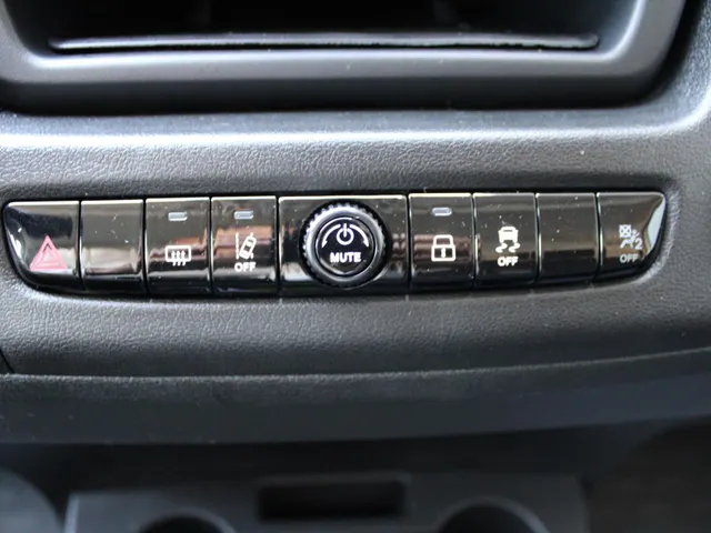 
Citroën Jumper GB 2.2 BlueHDi 140pk L2H1 Automaat | 3 Zits! | Navigatie | Trekhaak | Camera | vol									