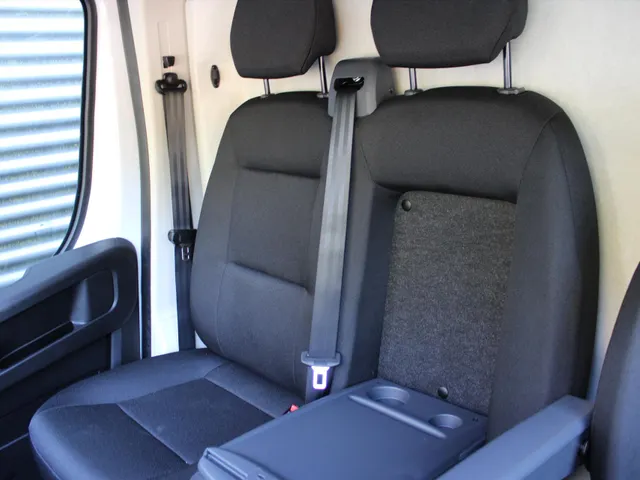 
Citroën Jumper GB 2.2 BlueHDi 140pk L2H1 EAT8 | 3 Zits! | Navigatie | Trekhaak | Camera | vol									