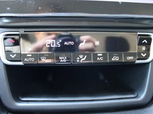 
Citroën Jumper GB 2.2 BlueHDi 140pk L2H1 EAT8 | 3 Zits! | Navigatie | Trekhaak | Camera | vol									