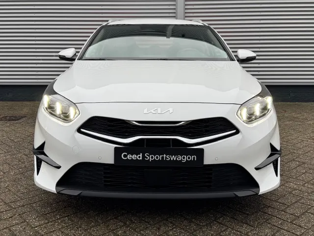 
Kia Ceed Sportswagon Sw 1.0 T-GDi 100pk DynamicPlusLine | Stoel/Stuurwielverwarming | Elektrische achterklep | Navigatie | Climate Control | vol									
