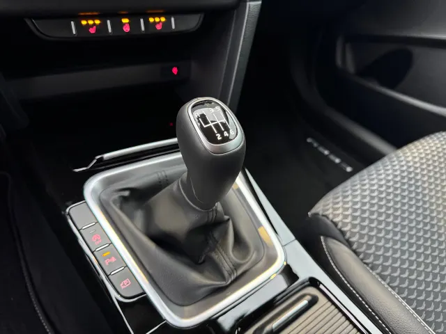 
Kia Ceed Sportswagon Sw 1.0 T-GDi 100pk DynamicPlusLine | Stoel/Stuurwielverwarming | Elektrische achterklep | Navigatie | Climate Control | vol									